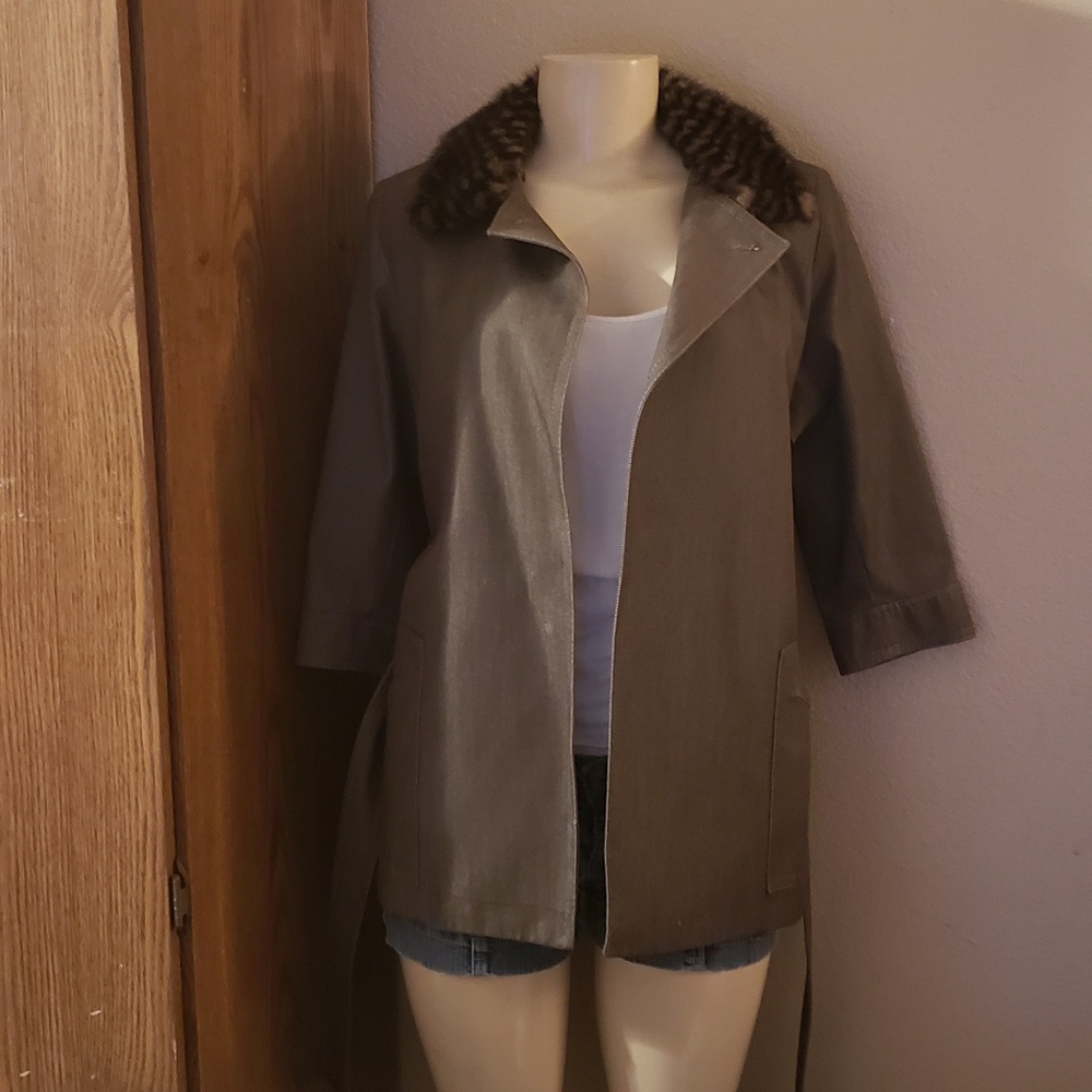 AUTHENTIC Womwns Louis Vuitton Vintage Coat